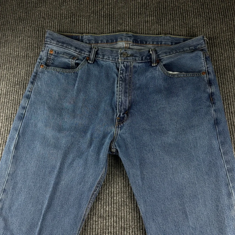 Levis 505 Regular Fit Straight Leg Jeans Mens 40x30 Medium Wash Blue Denim